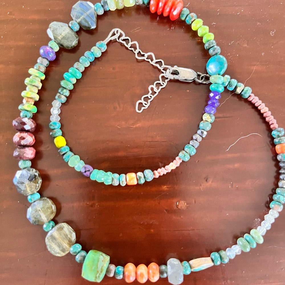 16-18” Multicolor semiprecious Gemstone Beaded Necklace - Picture 2 of 11